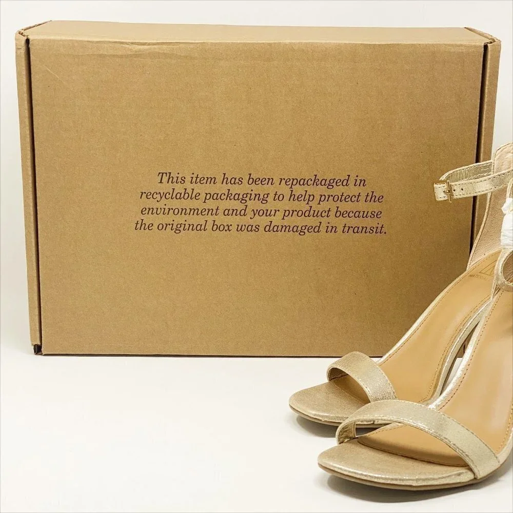 Gold Open Toe Sandals Size 7.5 by Material Girl NEW - Picture 9 of 9